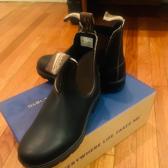 Blundstone Shoes - Blundstones- Women’s origional 500 chelsea boots